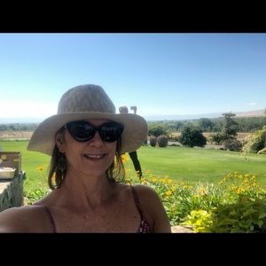 Meet your Posher, Anne